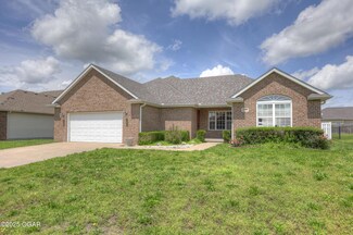 4709 W 28th Place, Joplin, MO 64804