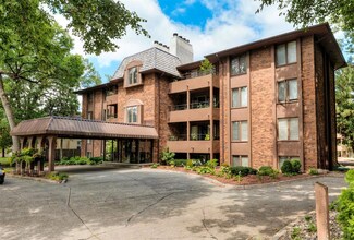 4323 Grand Ave Unit 321, Des Moines, IA 50312