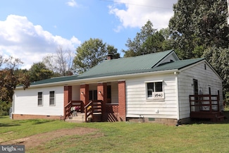 9540 Greenfield Rd, La Plata, MD 20646