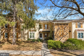 192 Valley Stream Ln, Chesterbrook, PA 19087
