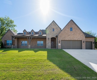 2787 Forest View Dr, Claremore, OK 74017