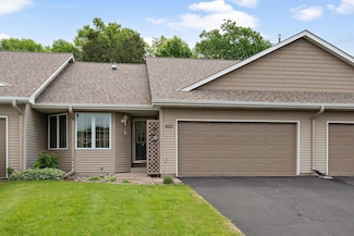 6051 Raven Ridge Ct, Rockford, MN 55373