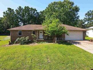 412 Spring Park Dr, Mountain Home, AR 72653