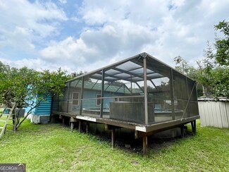 36 Ocean View St, Woodbine, GA 31569