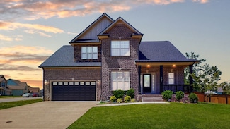 405 Glenstone Springs Dr, Clarksville, TN 37043