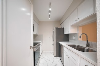 5711 Sugar Hill Dr Unit 100, Houston, TX 77057