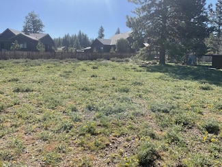 10065 Wiltshire Ln, Truckee, CA 96161