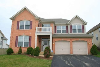 1404 Grand Pointe Blvd, West Dundee, IL 60118