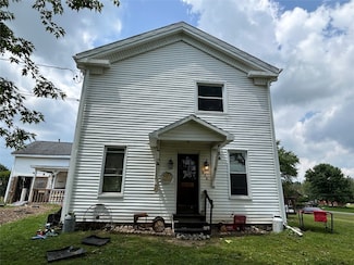 438 Circuit St, Waterford, PA 16441