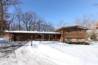 402 Raleigh Place, Tower Lakes, IL 60010