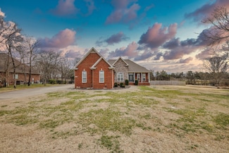 1136 Farmhouse Rd, Lascassas, TN 37085