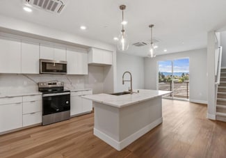 569 Yale Way, San Jose, CA 95117