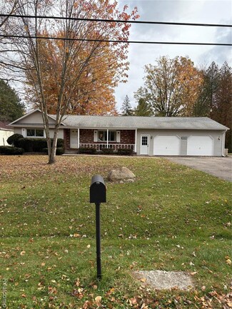 2233 Amy St, Burton, MI 48519