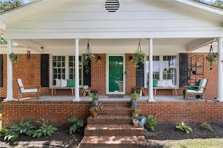 411 Lotus Dr, Fayetteville, NC 28303