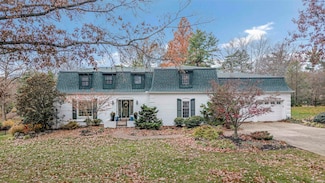 8 Oak Meadow Rd, Evansville, IN 47725