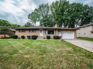 5517 Beacon Hill Ct, Independence, OH 44131
