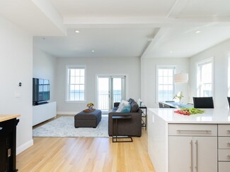 148 Winthrop Shore Dr Unit 4, Winthrop, MA 02152