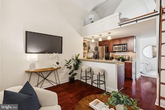 1 Academy Cir Unit 219, Philadelphia, PA 19146