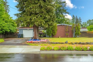 8909 Hipkins Rd SW, Lakewood, WA 98498
