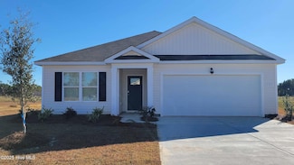 152 Ashworth Dr, Tabor City, NC 28463