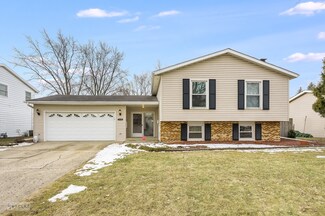 2258 Durham Dr, Wheaton, IL 60189