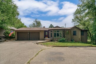 6045 W Hickory Rd, Hickory Corners, MI 49060