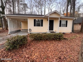 1123 Sandy Beach Dr, Macon, GA 31220