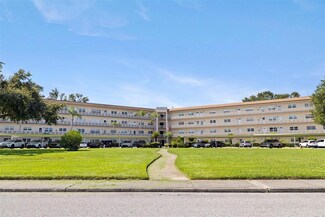 5725 80th St N Unit 301, Saint Petersburg, FL 33709