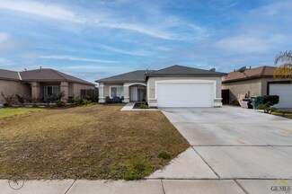 316 Avenida Ruiz, Delano, CA 93215