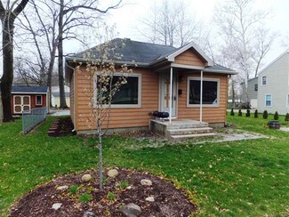114 N Union Dr, Winona Lake, IN 46590