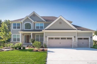 2204 Orpington Dr, Troy, MI 48083