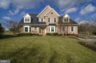 28 Beman Woods Ct, Potomac, MD 20854