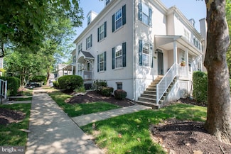 202 Lantern Dr Unit 102, Doylestown, PA 18901