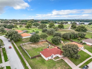 1423 Oak Valley Blvd, Minneola, FL 34715