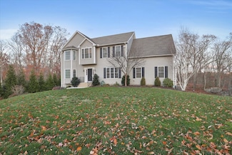 7 Jet Brook Rd, New Town, CT 06470