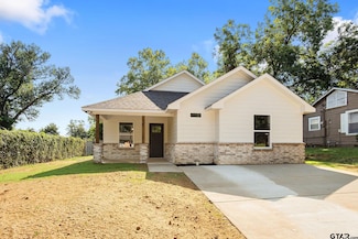2013 N Carlyle Ave, Tyler, TX 75702