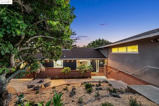 3901 Oakmore Rd, Oakland, CA 94602