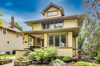 177 Gage Rd, Riverside, IL 60546