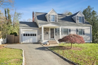9 Crescent Rd, Livingston, NJ 07039