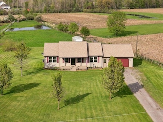 1825 River Bend Dr, Fowlerville, MI 48836