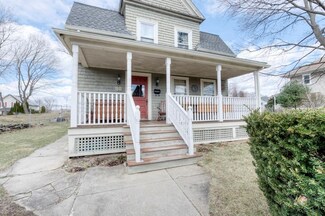 42 Trowbridge Circuit, Worcester, MA 01603