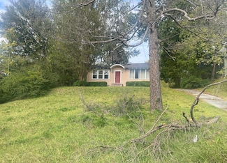 5 Terrace Dr, Helena, AR 72342