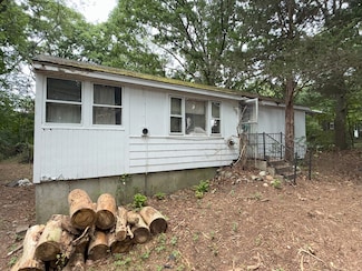 35 Water St, Berkley, MA 02779