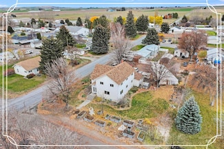 409 1st St E, Hansen, ID 83334