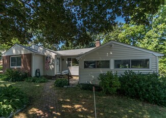 66 Lakeview Ave, Waltham, MA 02451