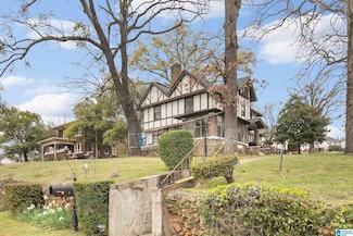 410 9th Ct W, Birmingham, AL 35204