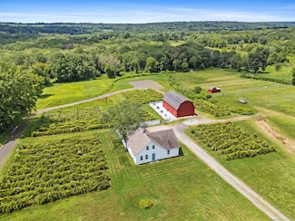 139 W Town St, Lebanon, CT 06249