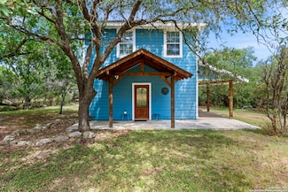 1265 Comanche Path, Bandera, TX 78003