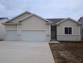 1028 2nd St NE, Altoona, IA 50009