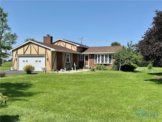 410 E Bartlow St, Deshler, OH 43516